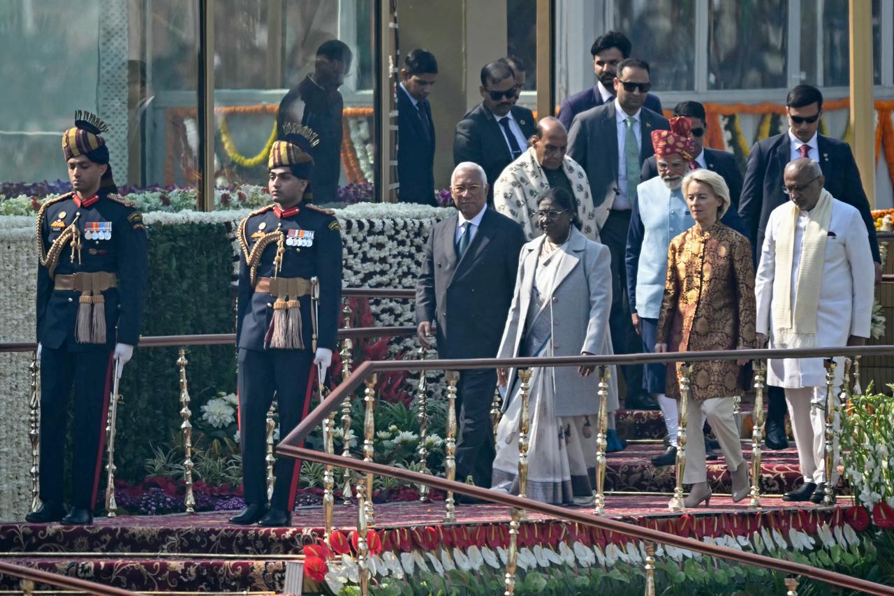 India's Prime Minister Narendra Modi, President of the European Council António Costa, President of the European Commission Ursula von der Leyen, India's President Droupadi Murmu and India's Defence Minister Rajnath Singh attend the country's 77th Republic Day parade at Kartavya Path in New Delhi, January 26, 2026. (AFP Photo)