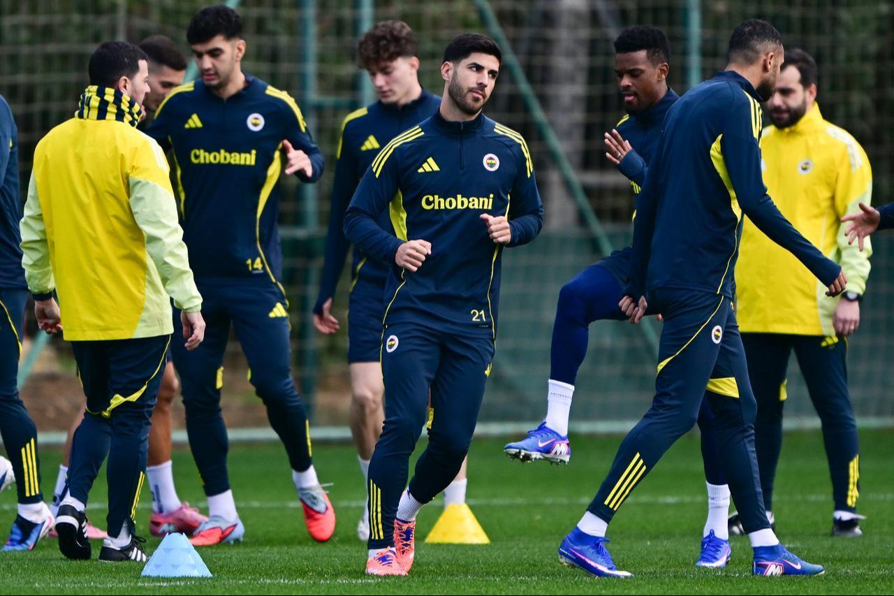 Marco Asensio of Fenerbahce takes part in the training session ahead of their UEFA Europa League Week 8 away match against Romanian side FCSB, in Istanbul, Türkiye, January 28, 2026. (AA Photo)