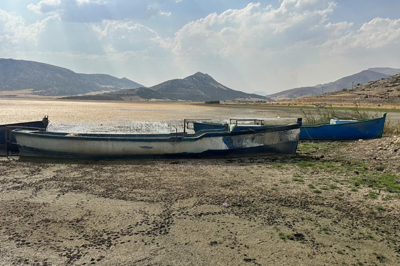 A view of Mada Island, Türkiye’s only inhabited lake island, affected by drought in the Sarkikaraagac district of Isparta, Türkiye, on Aug. 24, 2025. (AA Photo)