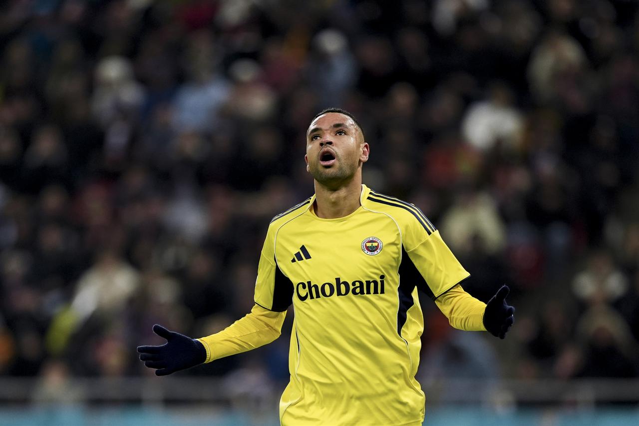 Fenerbahce finishes 19th in Europa League, set for high-stakes playoff