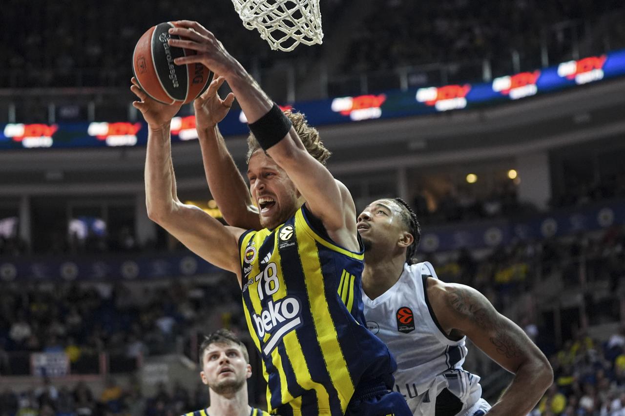 EuroLeague gets new leader as Fenerbahce Beko go top