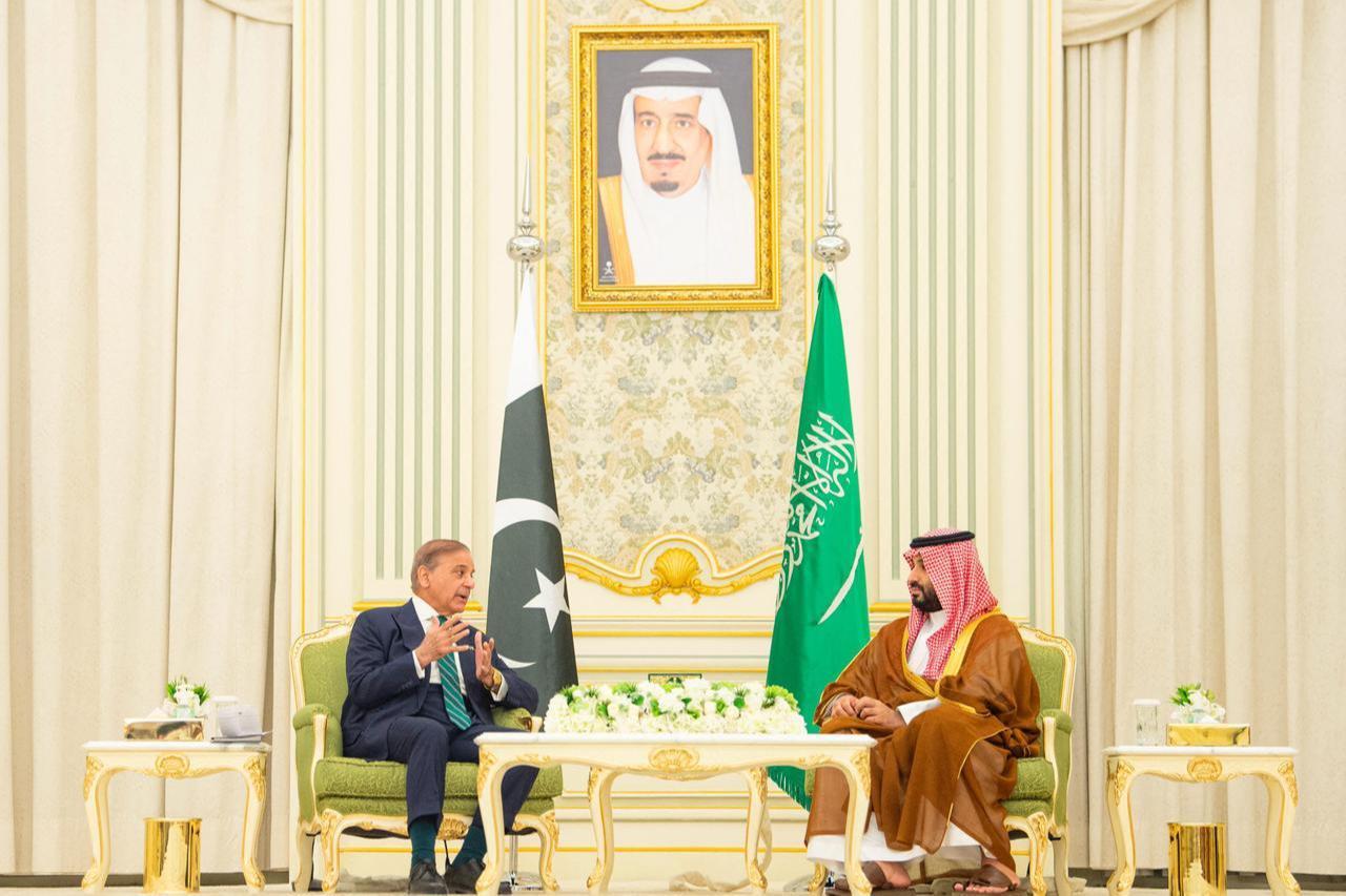 A handout picture provided by the Saudi Press Agency (SPA) shows Saudi Arabias Crown Prince Mohammed bin Salman (R) meeting with Pakistans Prime Minister Shehbaz Sharif ahead of their meeting in Riyadh, Saudi Arabia on Sept. 17, 2025. (AFP Photo / HO / SPA)
