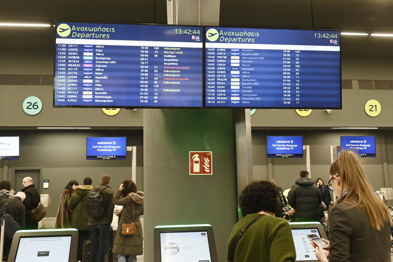 Airports in Greece halt operations amid nationwide air control disruption