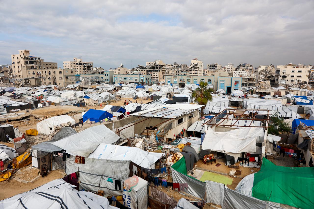 This picture shows shelters in a camp for displaced Palestinians in Gaza City on December 30, 2025. (AFP Photo)