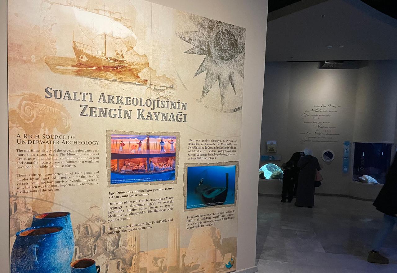 An exhibition panel at Istanbul Akvaryum highlights the Aegean Sea as a rich source of underwater archaeology, tracing the region’s maritime history and ancient seafaring cultures, Dec. 25, 2025. (Photo by Koray Erdogan/Türkiye Today)