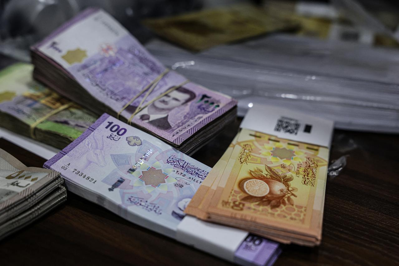 Syria officially launches new currency