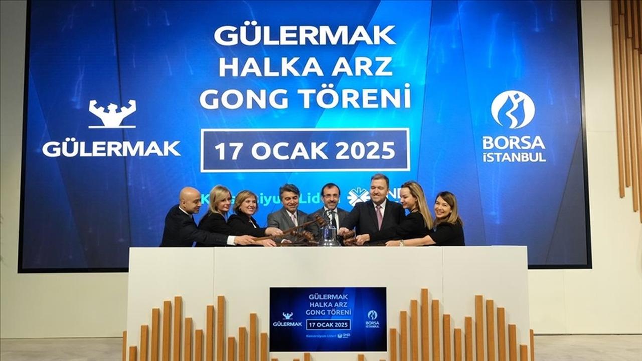 Executives and officials attend the IPO gong ceremony of Gulermak at Borsa Istanbul headquarters in Istanbul, Türkiye, January 17, 2025. (AA Photo)