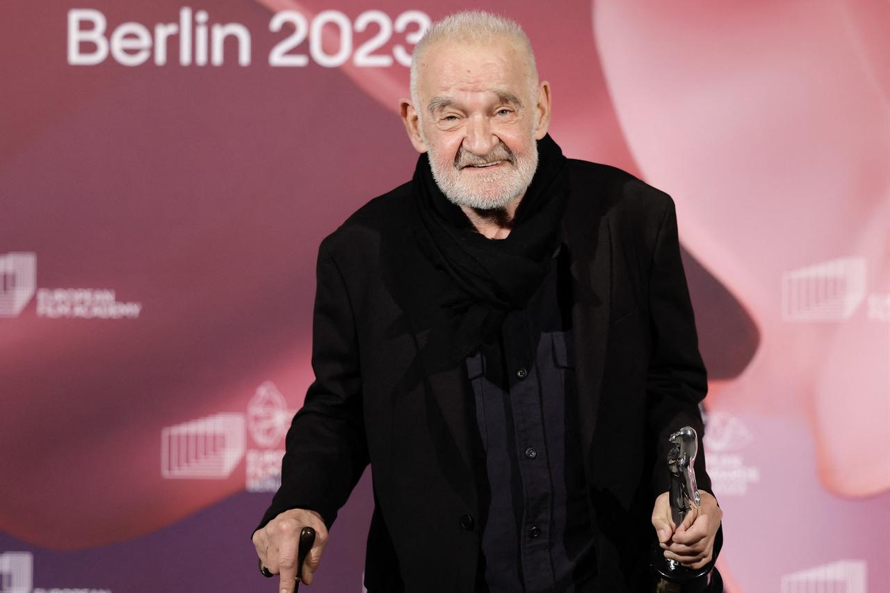 Bela Tarr, Hungarian auteur known for stark black-and-white cinema, dies at 70