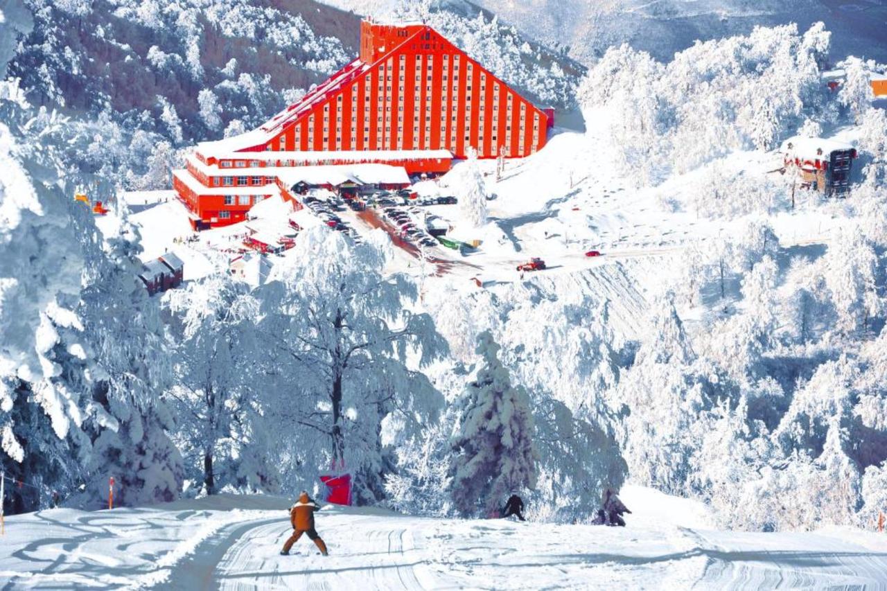 Major ski hotel near Istanbul loses license after fire safety failures