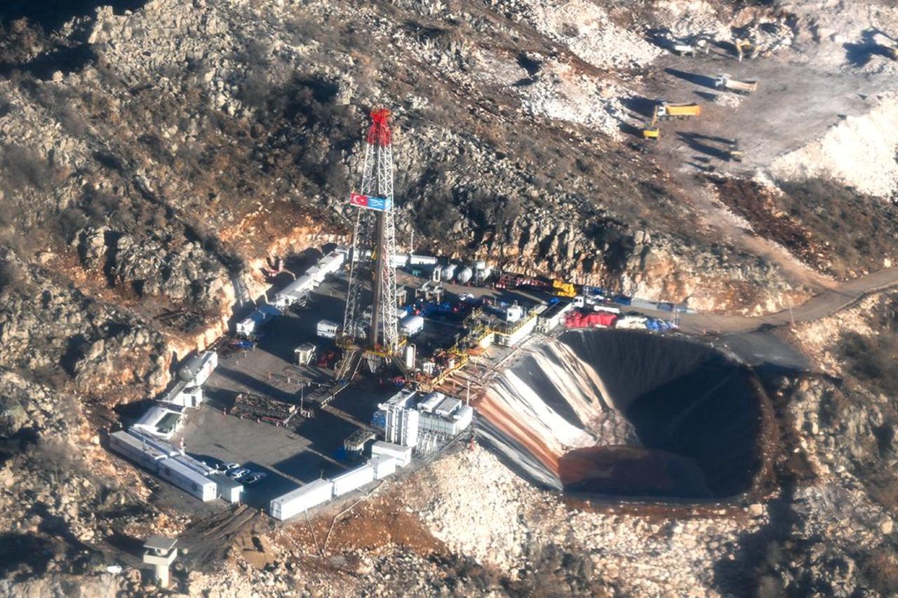 Türkiye boosts oil output by 26%, gas by 39% in 2025, says energy ministry Image