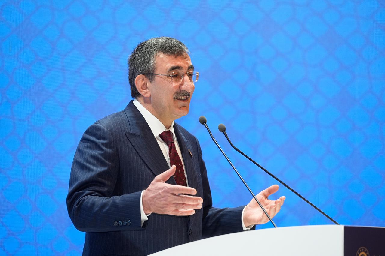 Turkish Vice President Cevdet Yilmaz speaking during a ceremony held at the Ministry of Trade. (AA Photo)