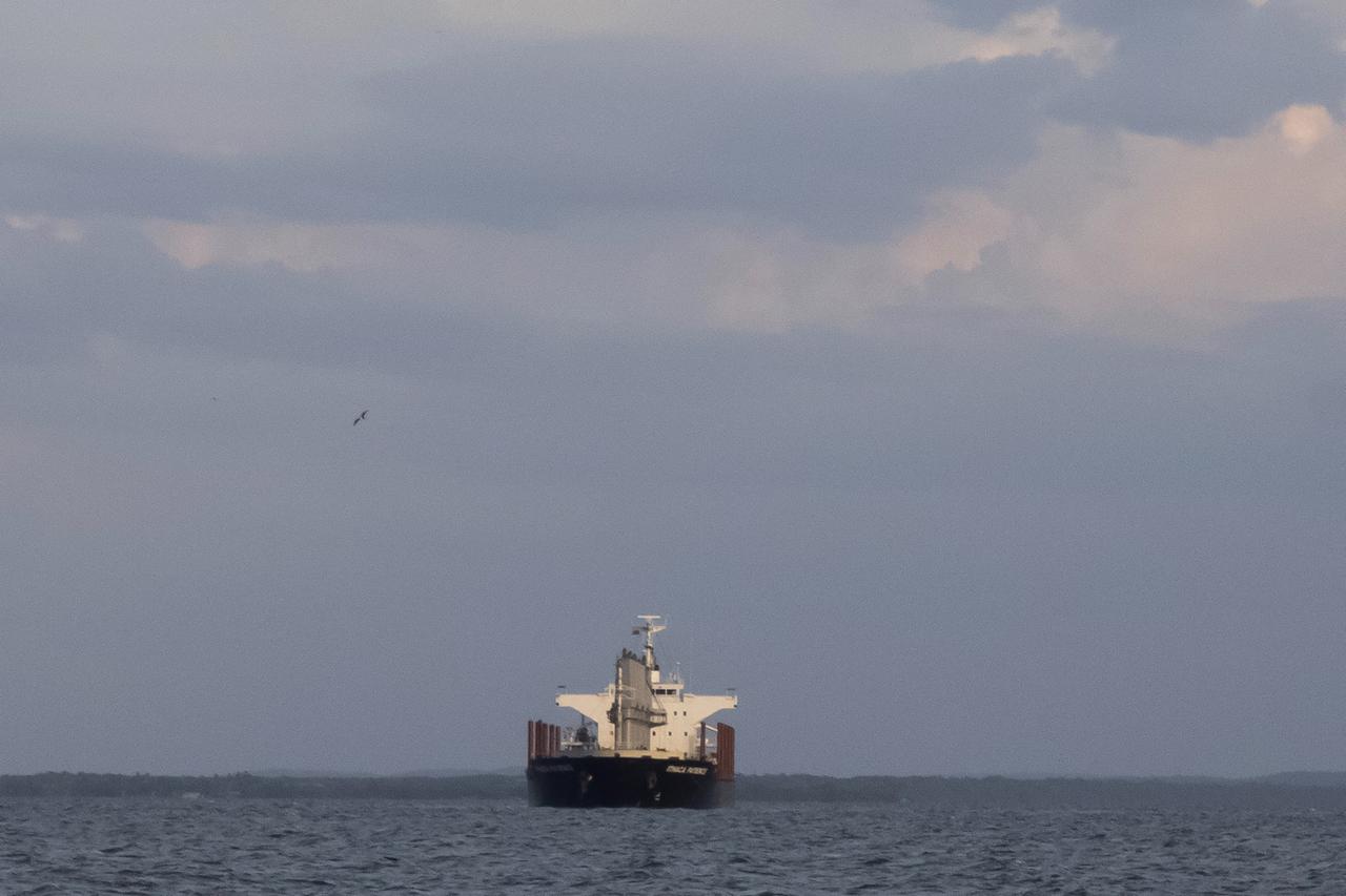 A crude oil tanker sails along the shore of Lake Maracaibo, in Zulia state, Venezuela, on January 6, 2026. (AFP Photo)