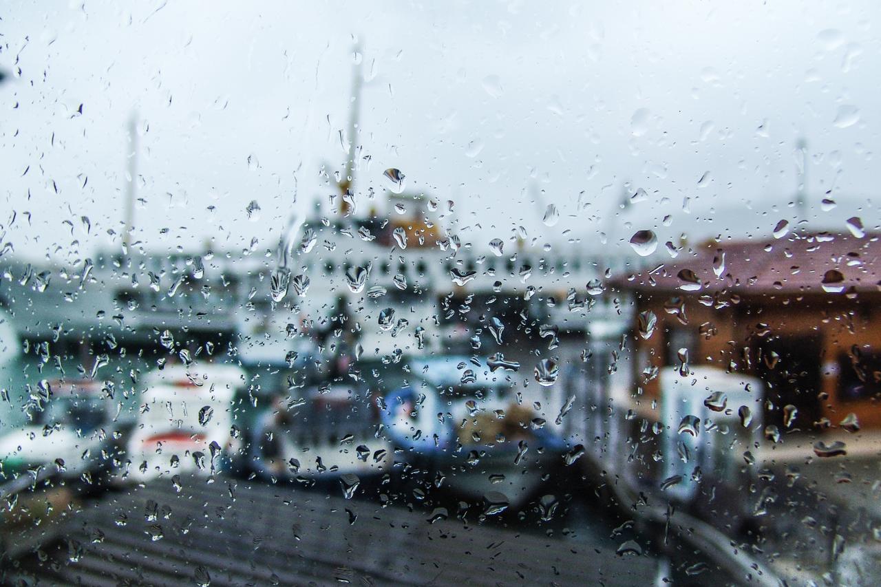 Strong winds force ferry cancellations on Istanbul Bursa routes