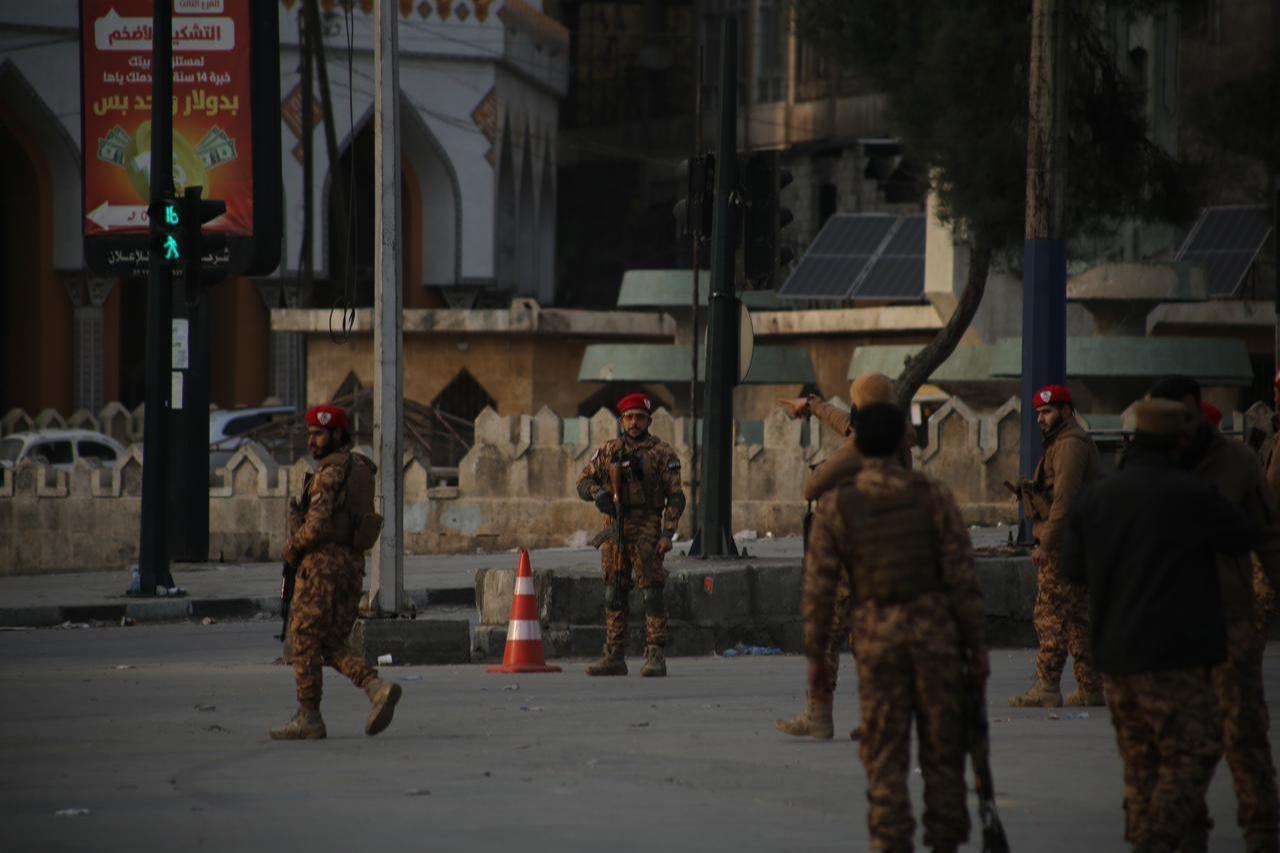 Syrian army soldiers secure a street in Aleppo as military operations intensify against SDF-held positions in Aleppo, Syria, January 8, 2026. (AA Photo)