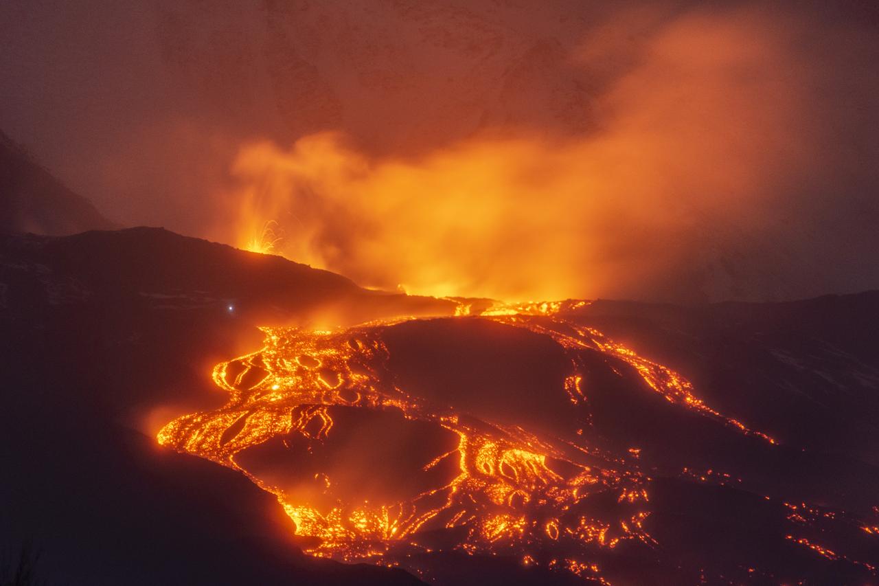 Mount Etna tour guides strike over new safety restrictions