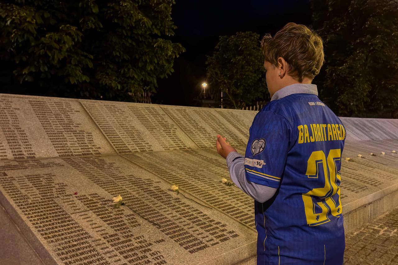 Srebrenica school allegedly threatens students over Bosnia jerseys: Report