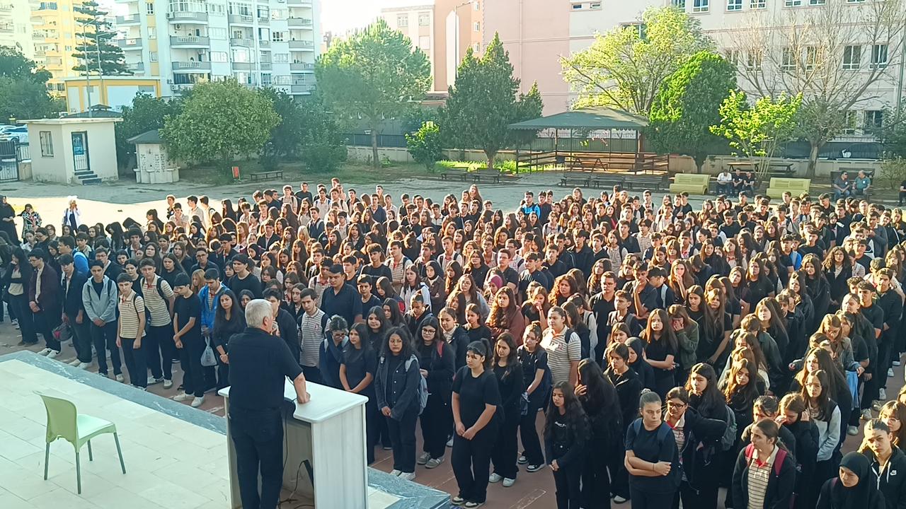 Students and teachers gather for a memorial for 17-year-old student Selcuk Kelebekli at Yusuf Baysal Anadolu Lisesi in Kozan, Adana, Türkiye, Sept. 30, 2026. (AA Photo)
  ( Fatih Azgın - Anadolu Ajansı )