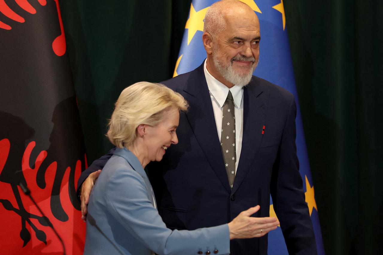 Von der Leyen says Albania's EU membership goal 'in sight' Image