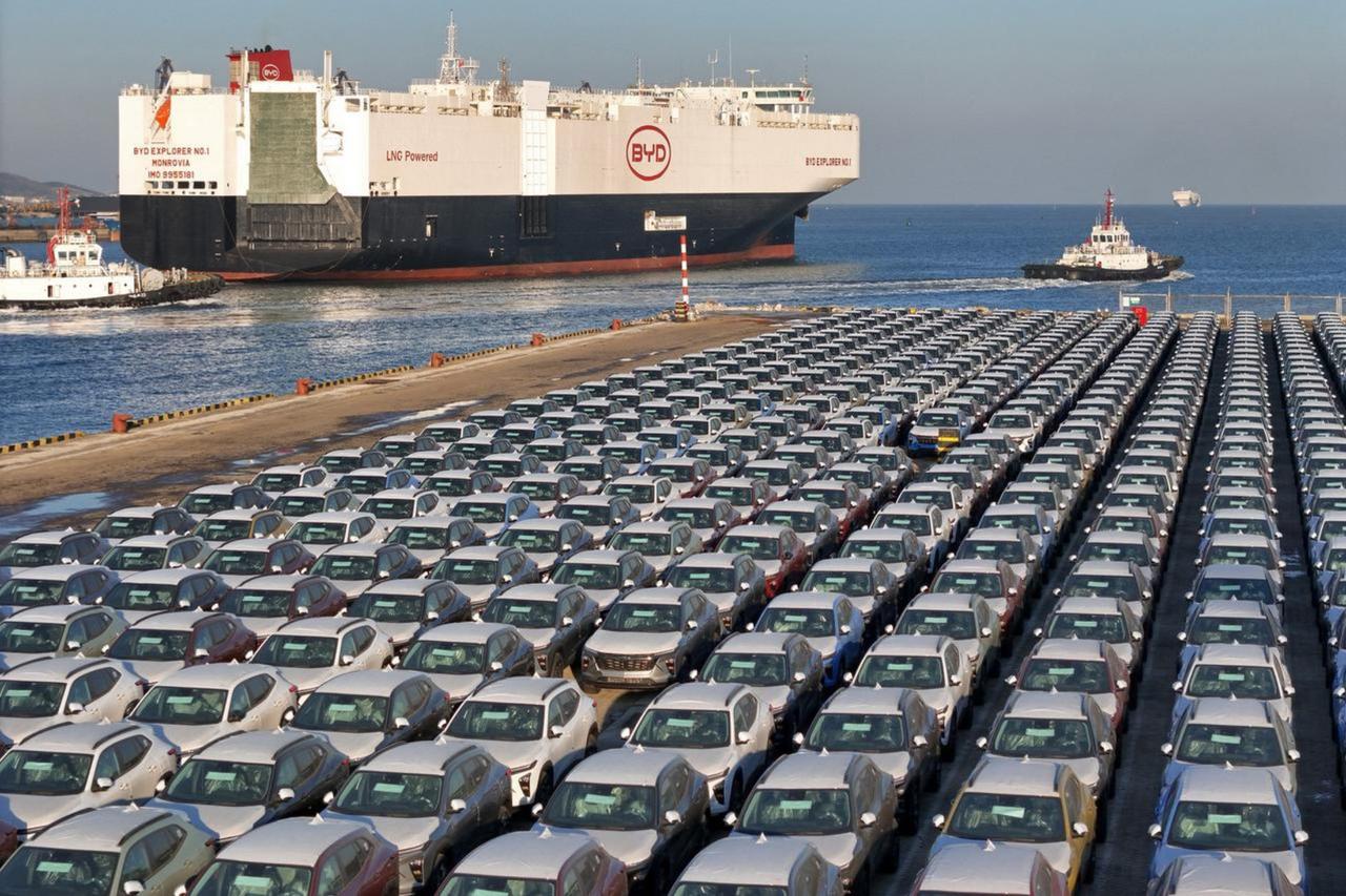 China says hybrid car export deal with EU can avoid 'escalation of frictions' Image