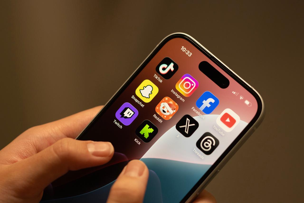 Assorted apps: TikTok, Instagram, Facebook, YouTube, Snapchat, Threads, Reddit, X, and Twitch. (Adobe Stock photo)