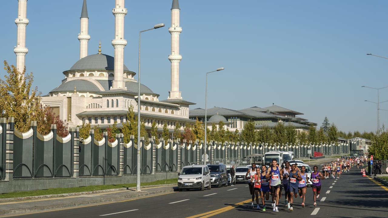 Runners take over Ankara for Presidential Half Marathon
