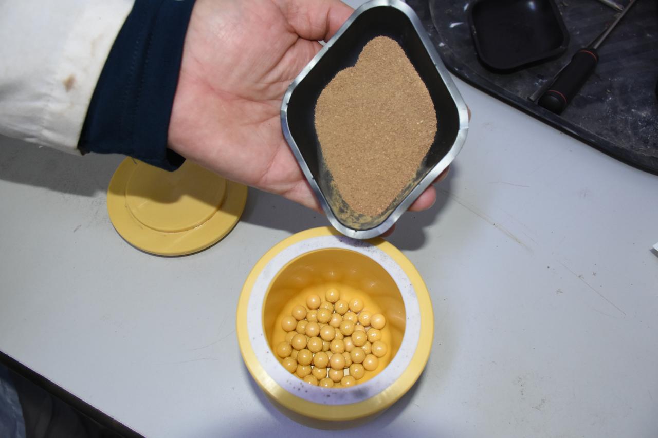 Waste-free process finds new uses for glass and ceramic mineral