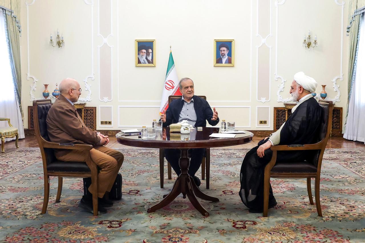 Iran still weighing US reply on Hormuz, will answer via mediators