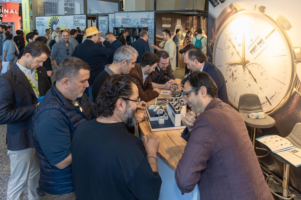 Watch enthusiasts explore timepieces and interact with exhibitors at the Istanbul Watch Festival, which brought together more than 20 watch brands in Istanbul, Türkiye, Oct. 10, 2026. (Photo via Istanbul Watch Festival)