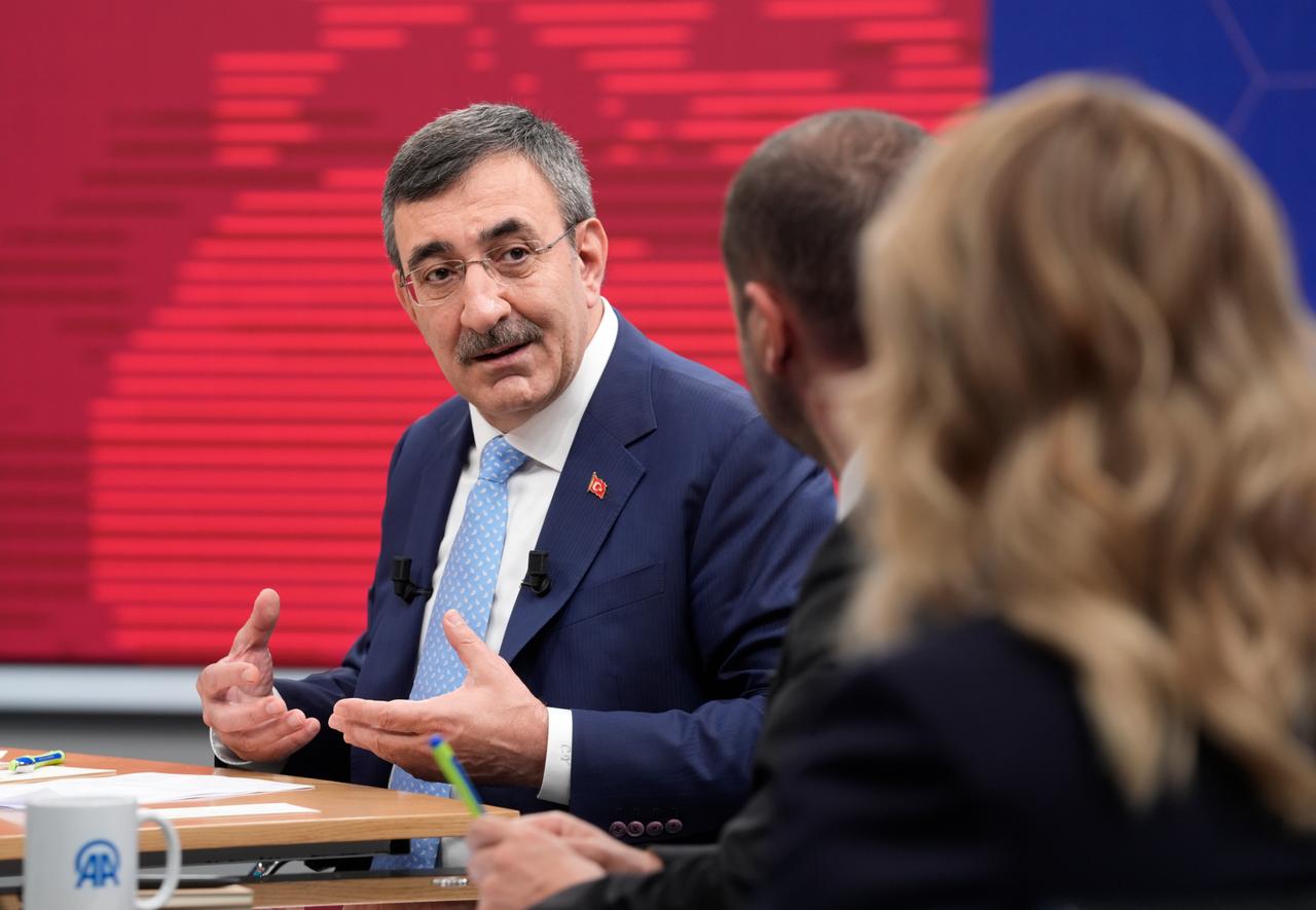 Turkish Vice President Cevdet Yilmaz (L) attends Anadolu Agency's Editor's Desk in Ankara, Türkiye, October 12, 2026. (AA Photo)