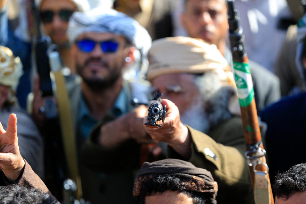 Houthis threaten ‘painful response’ if US joins Saudi strikes