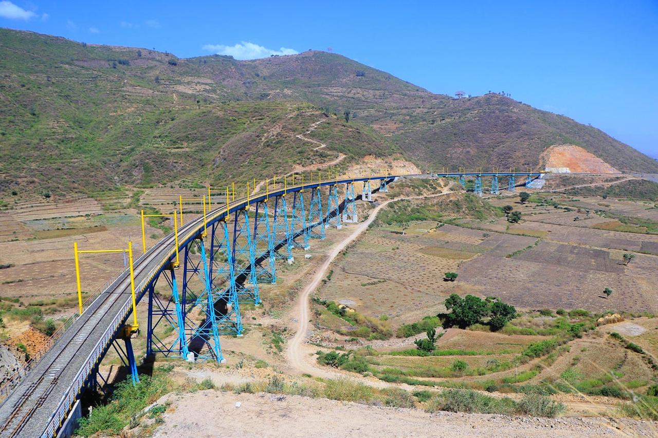 A railway viaduct along the Awash-Kombolcha-Hara Gebeya railway project in northern Ethiopia. (Photo via erc.gov.et)