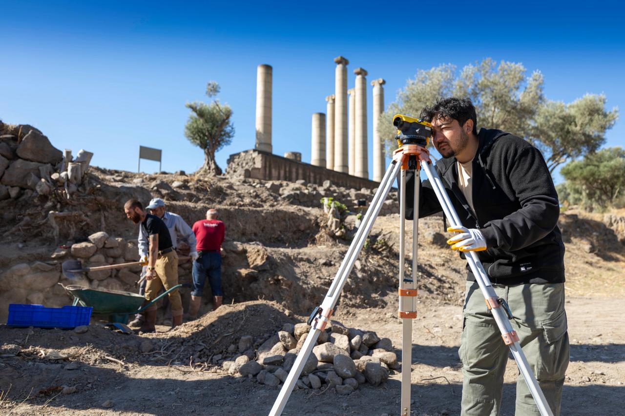 Archaeologists uncover 5,000-year-old settlement layers in Türkiye's ancient Smyrna