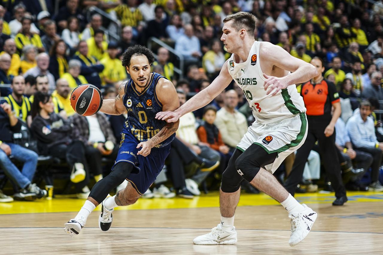 Fenerbahce cruises past Zalgiris Kaunas 99-80 for fourth EuroLeague win