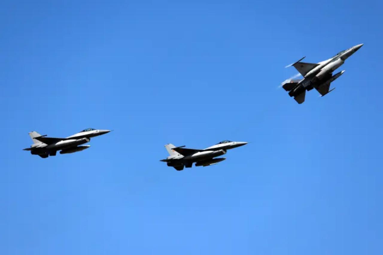 Romania deploys F-16s after drones spotted near Ukraine border