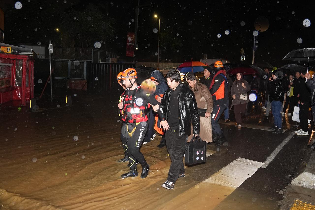 Severe torrential rainfall causes waterlogging and localized flash floods across streets and residential roads in the Ayazaga district of Istanbul, Türkiye, on October 14, 2026. (AA Photo)