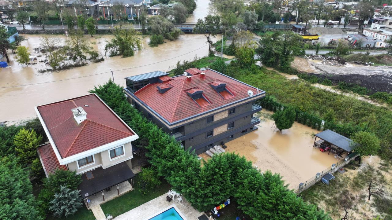 Luxury Istanbul neighborhood hit by historic flood, worst in the last 84 years
