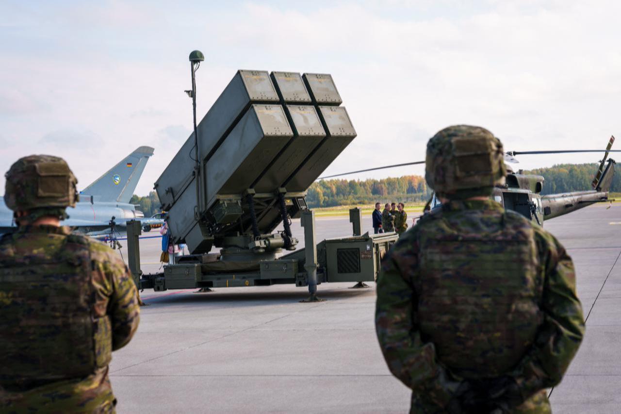 A National Advanced Surface-to-Air Missile System (NASAMS) medium-range air defense system (C) of the Spanish Army is seen during the NATO Media Day at the Lielvarde Air Base in Lielvarde, Latvia, on October 1, 2026. (AFP Photo)