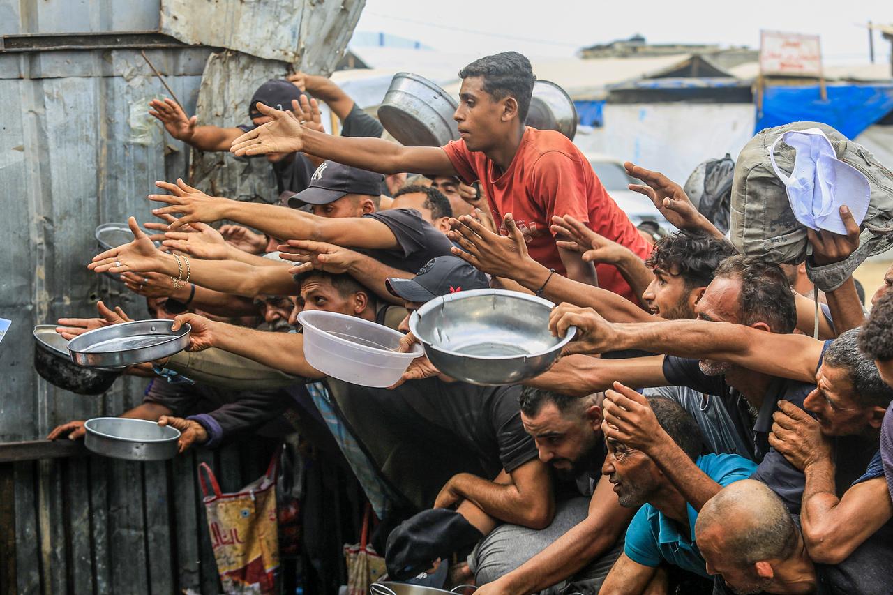 Gaza starvation death toll reaches 466, including 157 children, health officials say Image