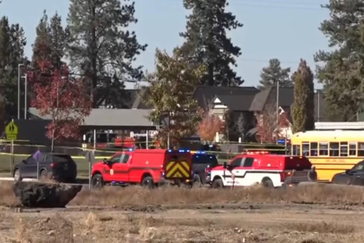 Gunman killed after shooting at Oregon elementary, with children among victims Image