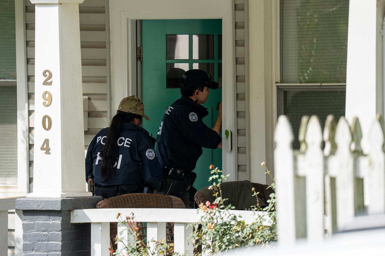 Major news outlets demand release of warrants used in raid on Rep. Ilhan Omar's home