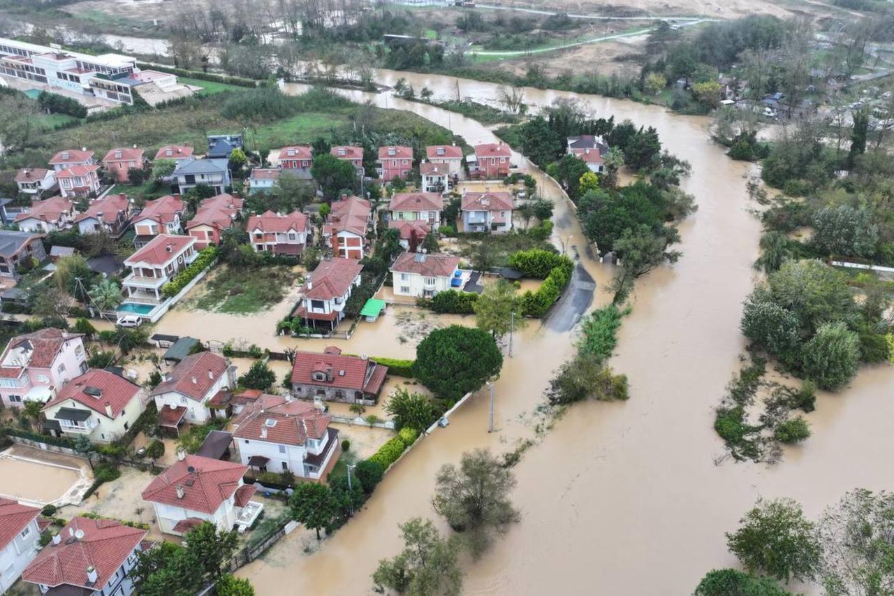 Why does Istanbul flood so easily? Experts explain