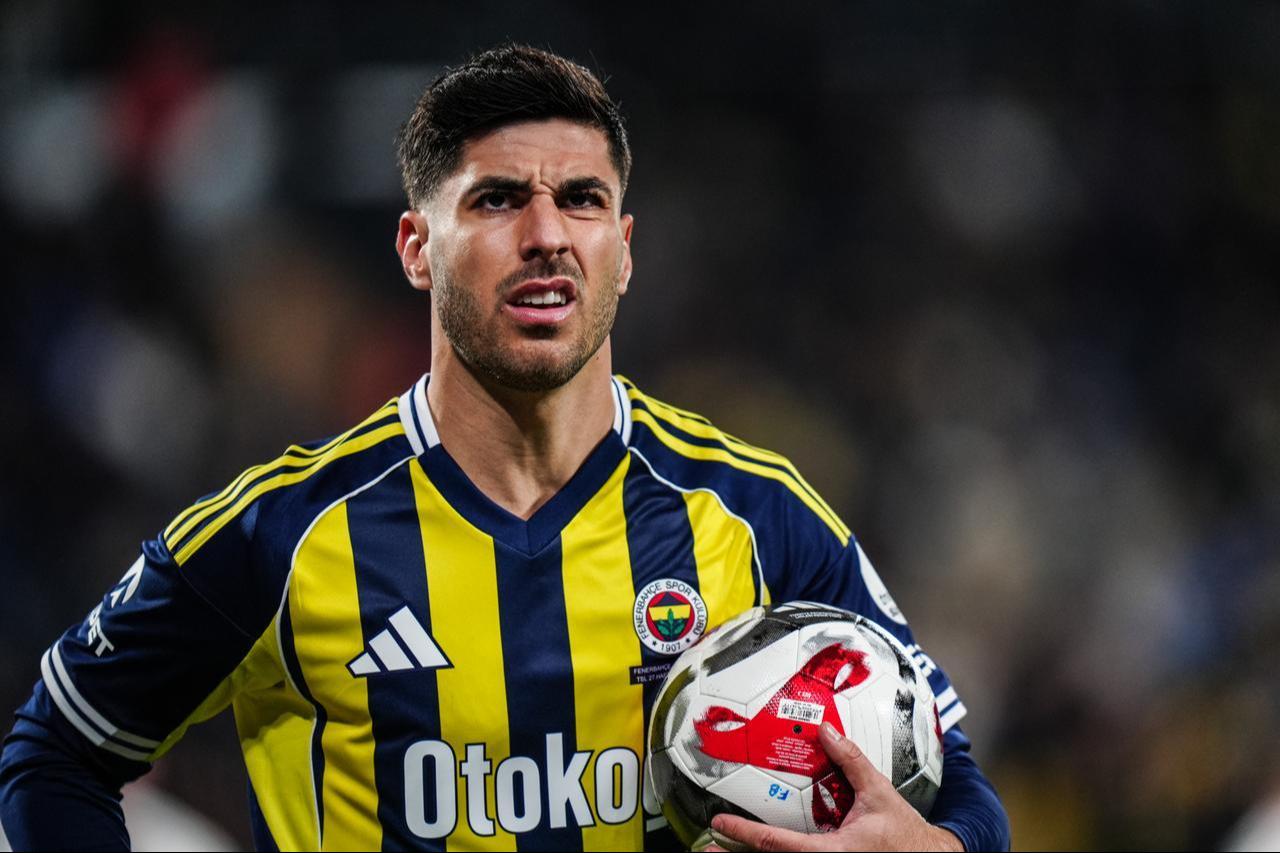 Marco Asensio of Fenerbahce gestures during Turkish Super Lig week 27 football match between Fenerbahce and Gaziantep FK at the Chobani Stadium in Istanbul, Türkiye, March 17, 2026. (AA Photo)