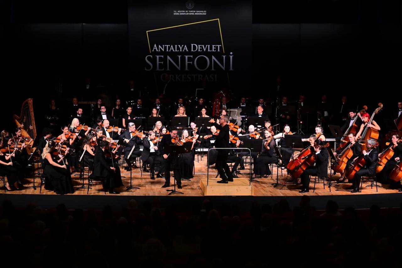 Ilyas Mirzayev's Violin Concerto No. 2 makes world premiere in Antalya