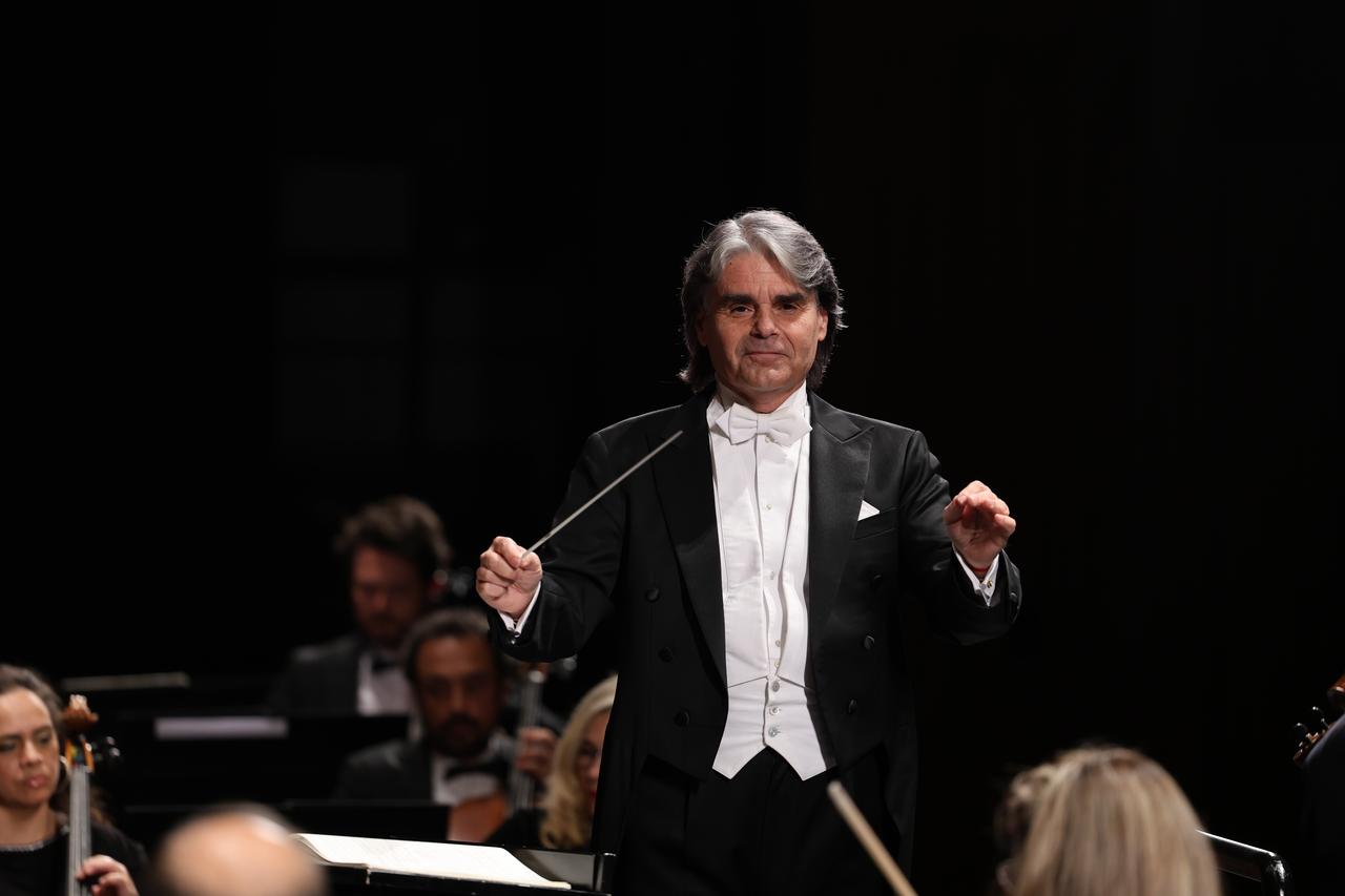 The Istanbul State Symphony Orchestra performs a Türkiye-Romania Friendship Concert at the Ataturk Cultural Center in Istanbul. (AA Photo)