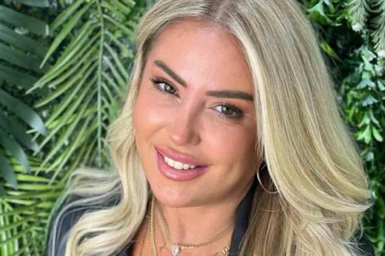 Activists confront woman accused of hosting Israeli soldiers in Türkiye