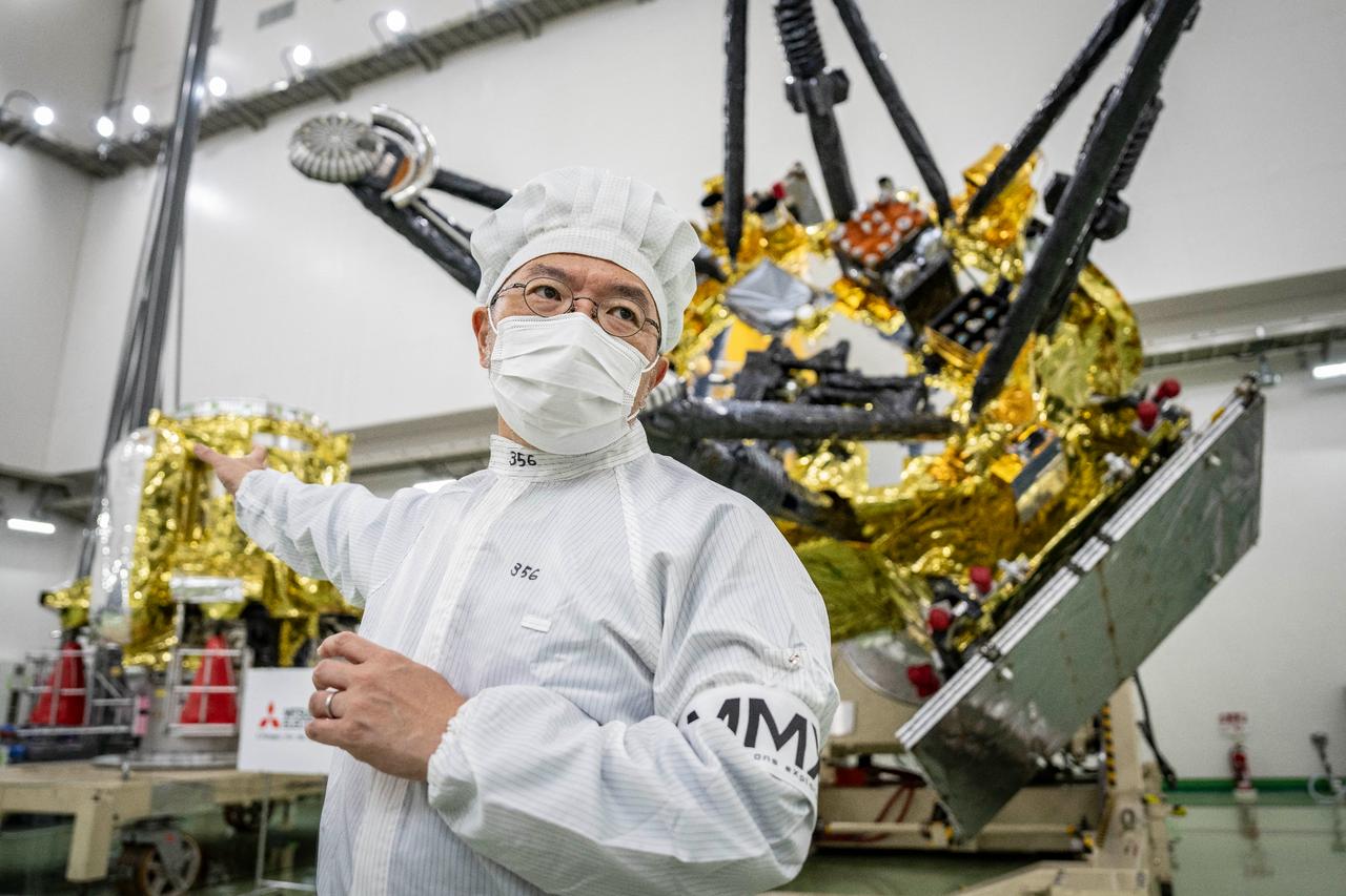 Japan readies first round trip to Mars moon Phobos