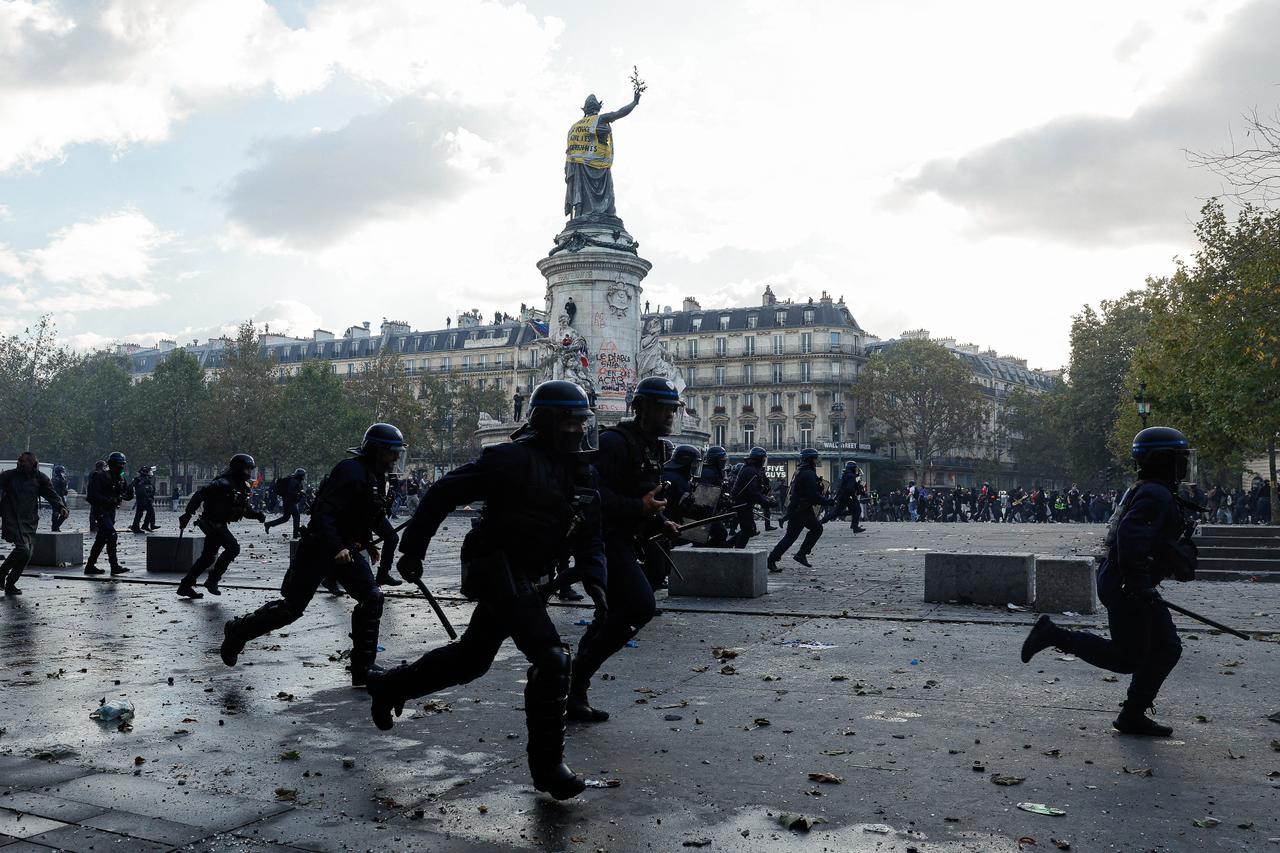 US VP Vance blames immigration for violent protests sweeping France