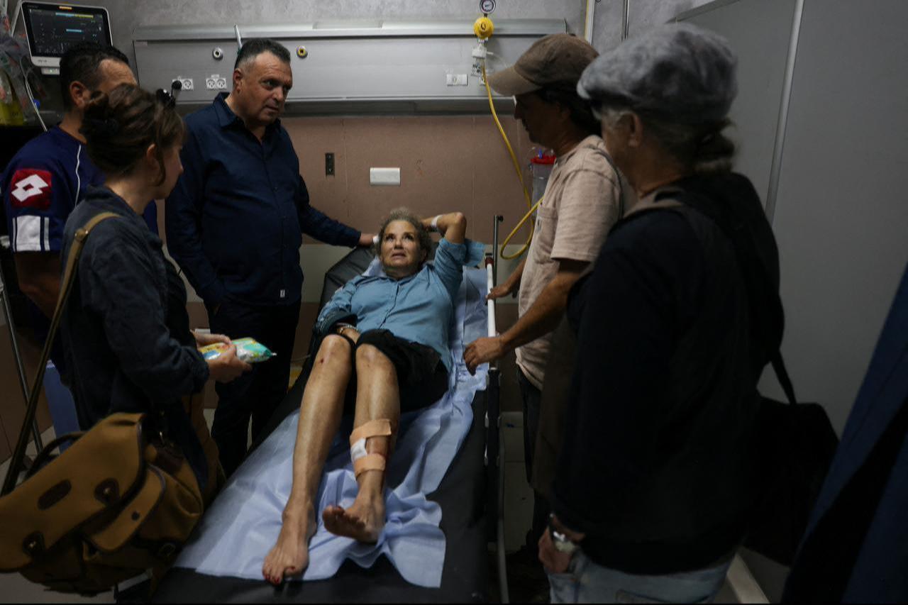 American freelance photojournalist Heidi Levine lies on a gurney in the emergency room of the government hospital in the Israeli-occupied city of Ramallah, Oct. 16, 2026. (AFP Photo)
