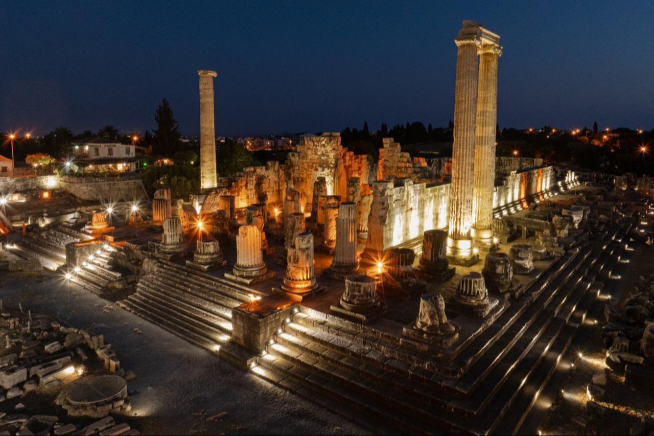 Didyma's ancient Temple of Apollo draws over 60,000 nighttime visitors