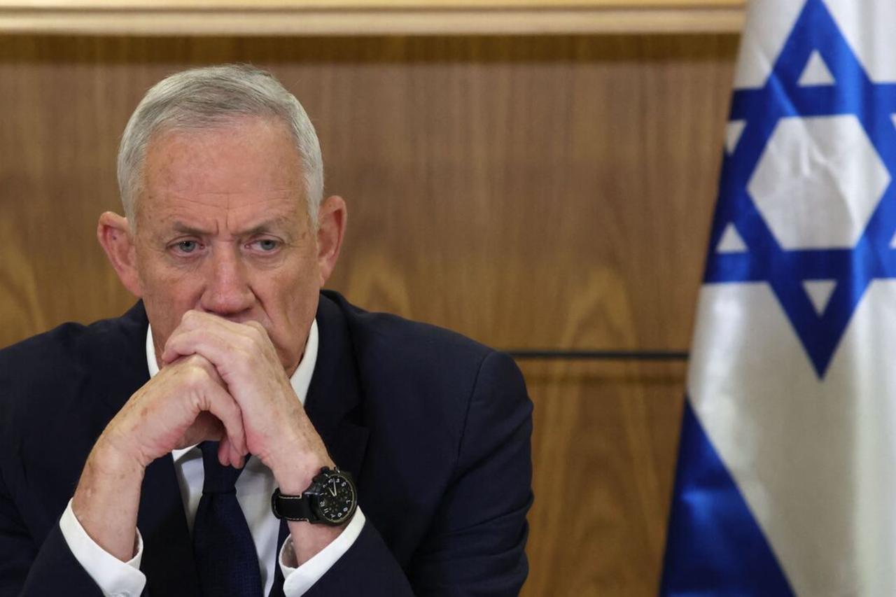 Benny Gantz quits Israeli election race 8 days before vote